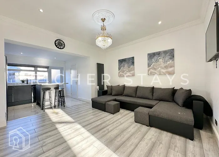Modern 1-2 Bedroom East Ldn Flat With Private Garden