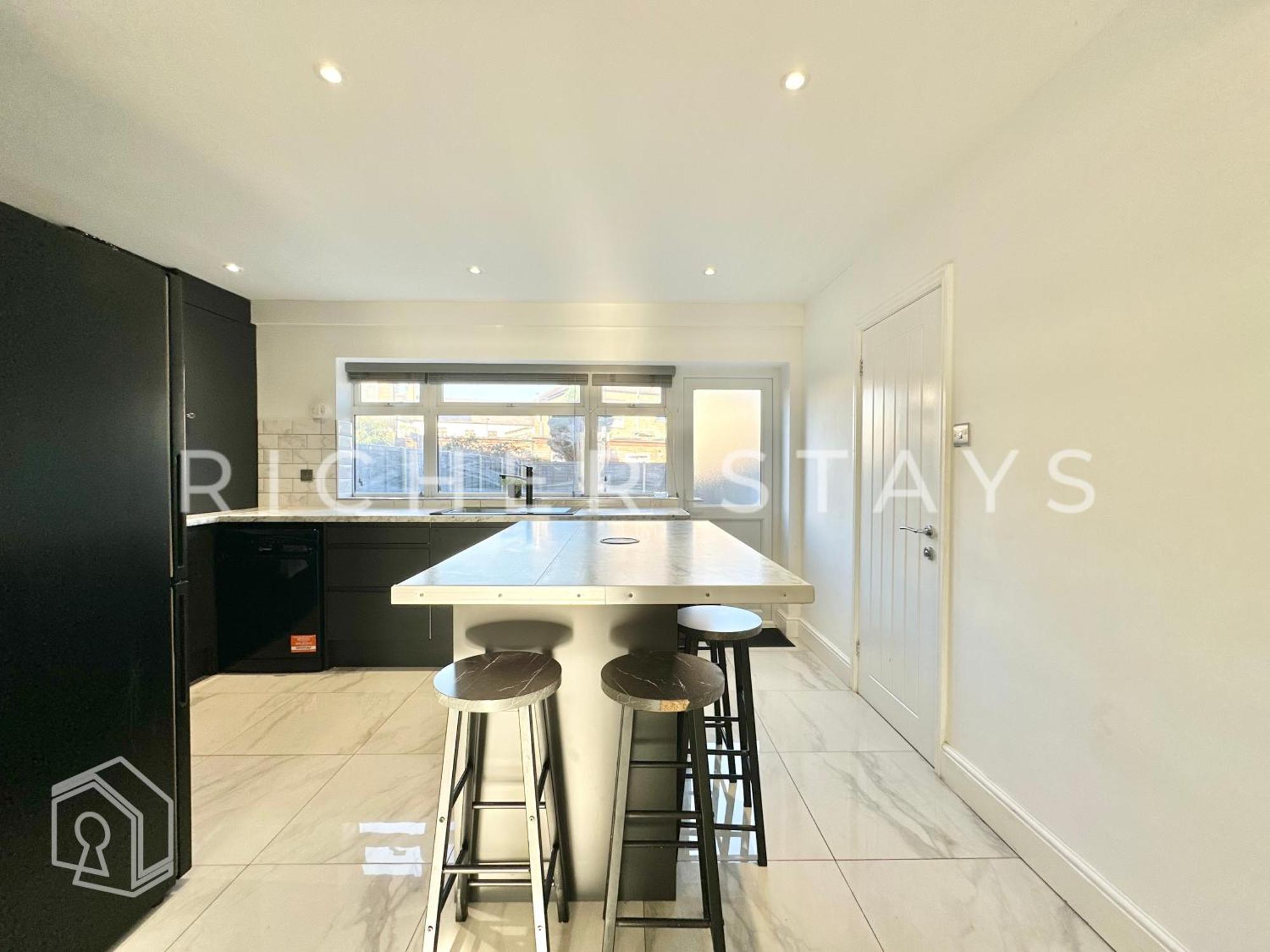 Modern 1-2 Bedroom East Ldn Flat With Private Garden Appartamento